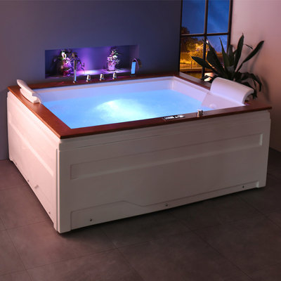 White Whirlpool 2 Person Corner Bathtub Bathroom Design With Spa Jets 1.8m